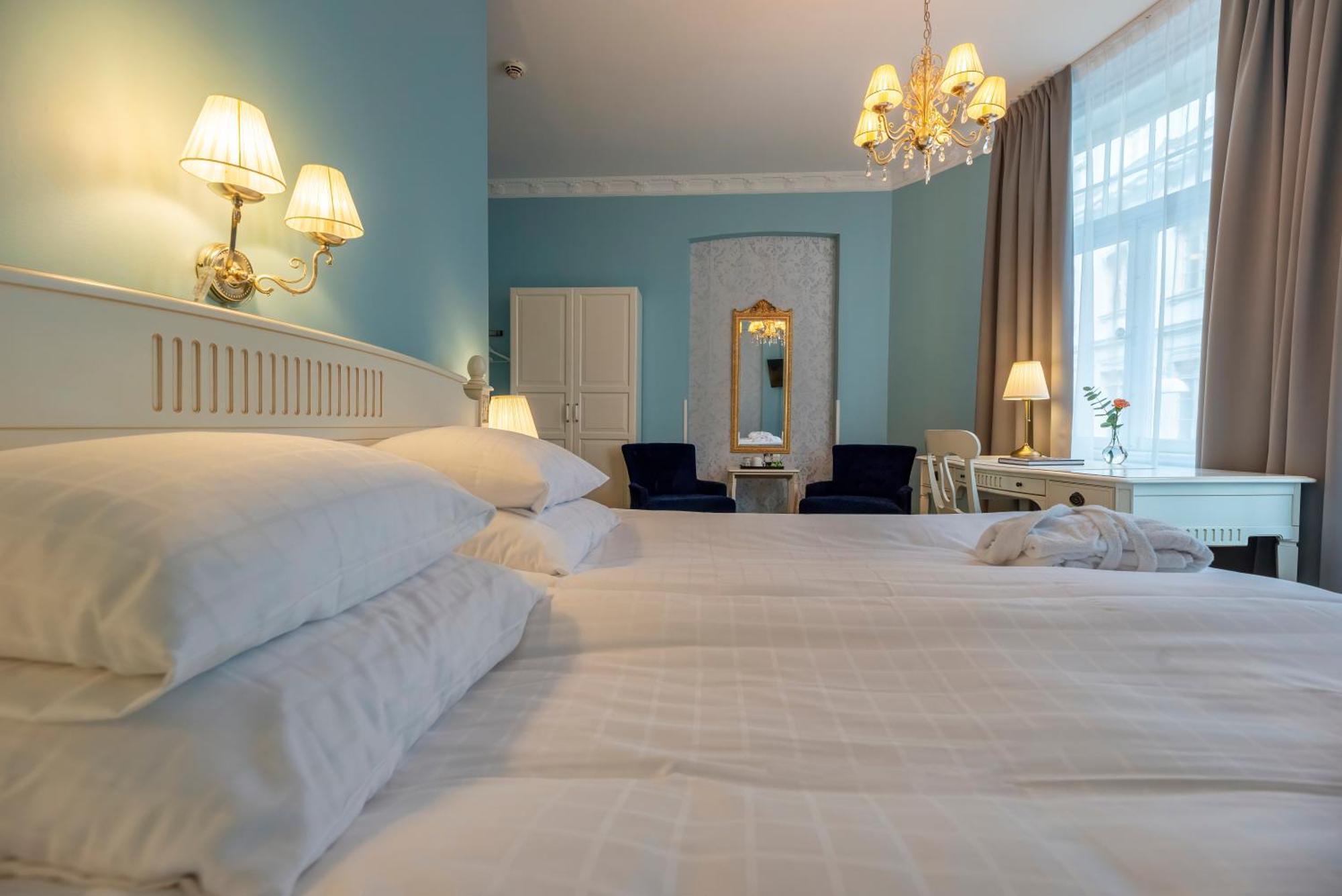 Western Bentleys 4*